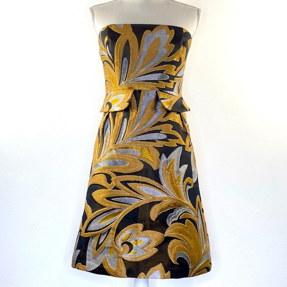 Beth Bowley Dresses & Skirts - Beth Bowley Strapless Metallic Cocktail